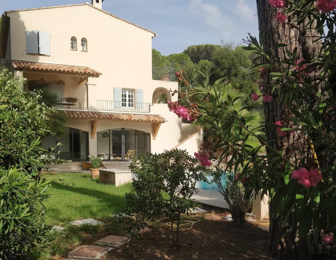 La Beluga Sainte-Maxime Exterior foto